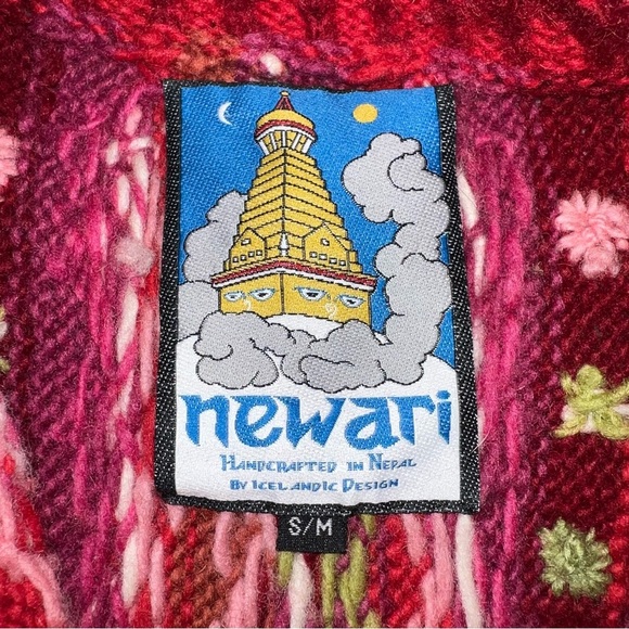 Newari Handcrafted in Nepal by Icelandic design
Cardigan Sweater - Small - Picture 8 of 10